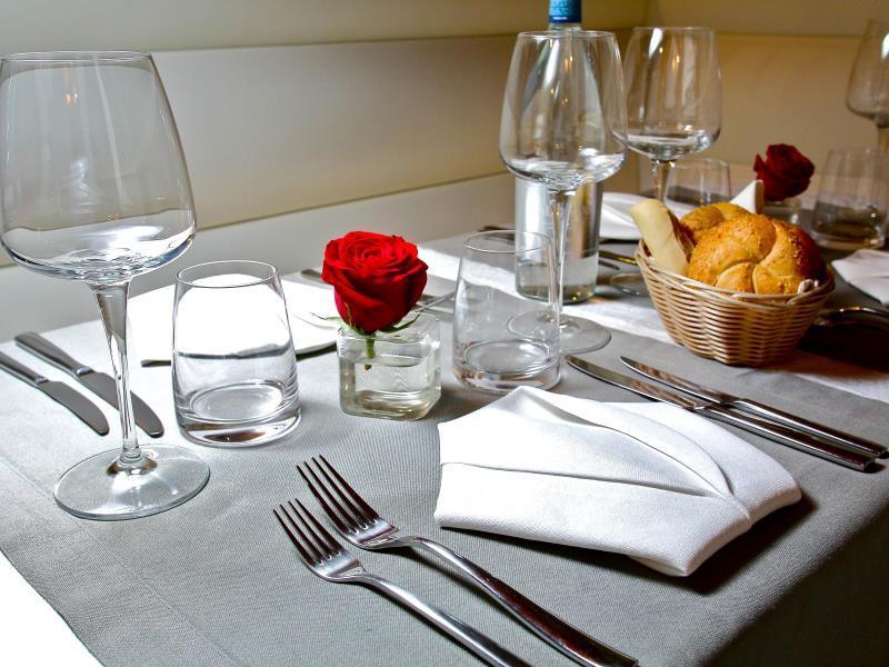 Style Hotel Milan Bagian luar foto